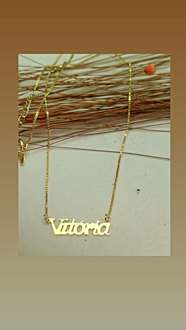 COLAR COM NOME FOLHEADO